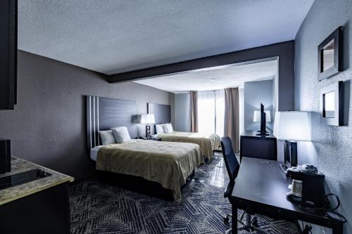 Quality Inn Olive Branch - image 3