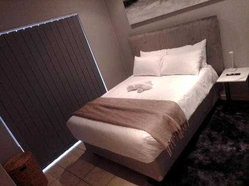 A quintessential work-relax space in La- Mercy