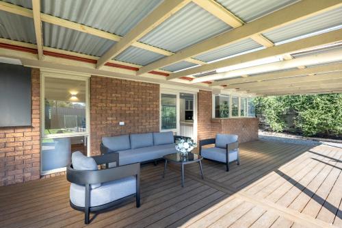 Shine Carrum Down - Family Oasis With Heated Pool in Carrum Downs