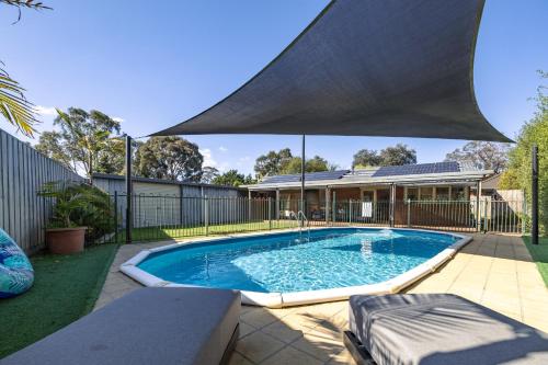 Shine Carrum Down - Family Oasis With Heated Pool in Carrum Downs