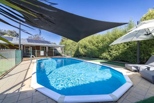 Shine Carrum Down - Family Oasis With Heated Pool in Carrum Downs