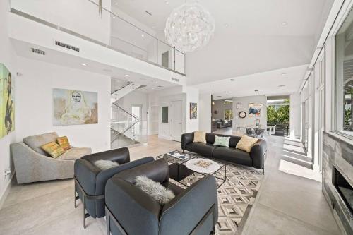 Luxurious Retreat At The Whispering Palms in Sebastian, USA