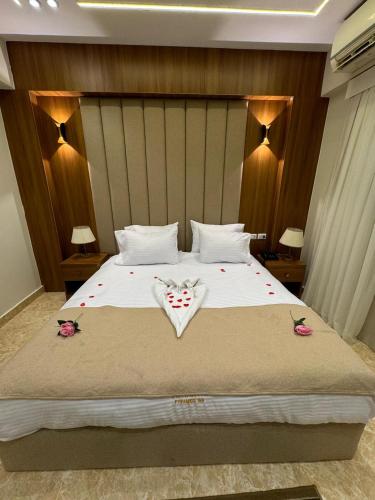 White House Pyramids view