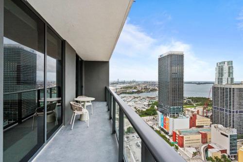 Orange Crush - Resort-Style Amenities & Location in Miami, USA