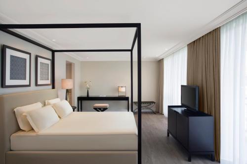 2 bedrooms, 3 beds