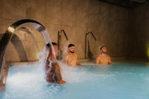 Spa, Viajero Bogota Hostel & Spa near Mirador Torre Colpatria