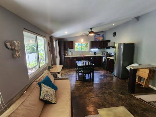 One-Bedroom Apartment image 6
