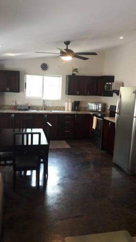 One-Bedroom Apartment image 1