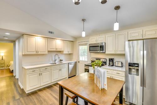 Pet-Friendly Sawyer Apt with Deck Near Lake Michigan in Sawyer, USA