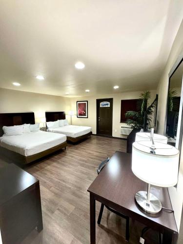 Americas Best Value Inn Marquette - image 12