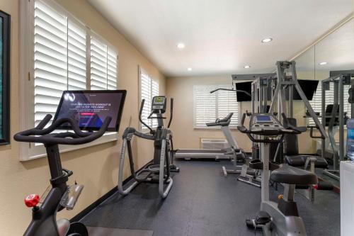 Best Western Plus Crown Colony Inn & Suites in Lufkin, USA