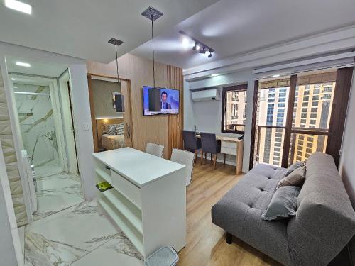 Flat Hotel reformado Perto do Metro de Moema, São Paulo