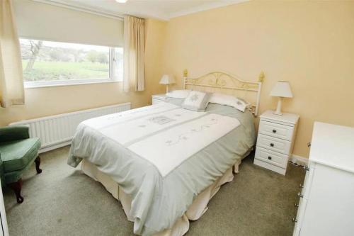 Luxury Home in Low Moor in Wyke