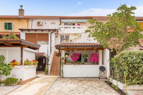 Apartments with a parking space Punat, Krk - 15451 Apartments with a parking space Punat, Krk - 15451