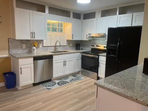 Charming ranch newly renovated in Conyers, USA