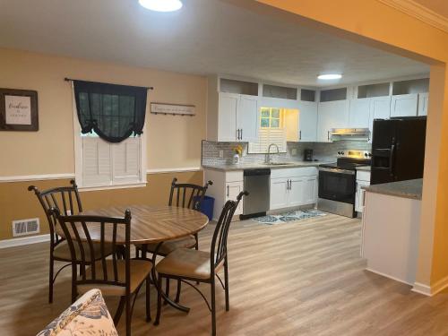 Charming ranch newly renovated in Conyers, USA