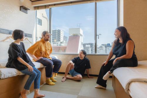 room detail thumbnail 1