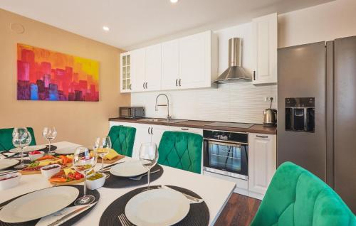 廚房, Cozy Home In Gornja Stubica With Sauna in 哥納亞斯圖貝卡