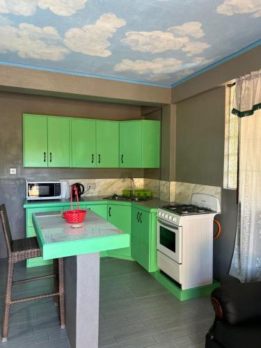 The Jungle Escape Apartment 02 in ฌาลูสล์