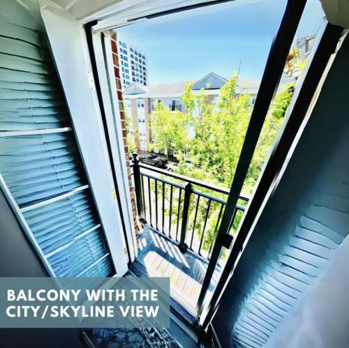 Terraza/balcón, Amazing Beautiful Downtown Apt in Norfolk City Center