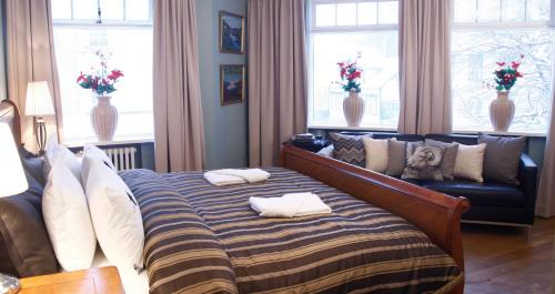 Hrafninn Guesthouse - image 12