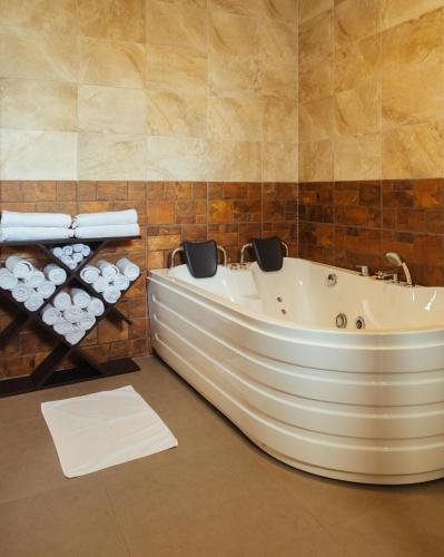 Grand Royal Swiss Hotel in Kisumu