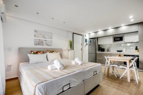 Halo - Luxury Studio in Athens, Athens