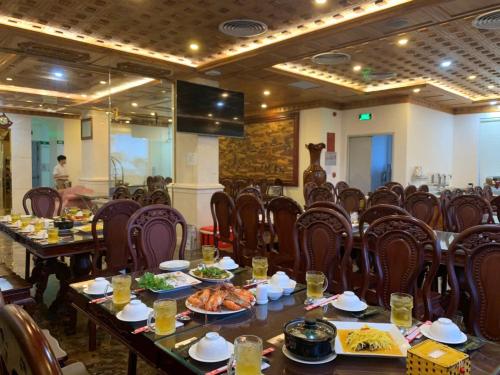Restaurant, Tho Huong Hotel - Phan Thiet near Ho Chi Minh Museum