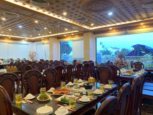 Restaurant, Tho Huong Hotel - Phan Thiet near Ho Chi Minh Museum
