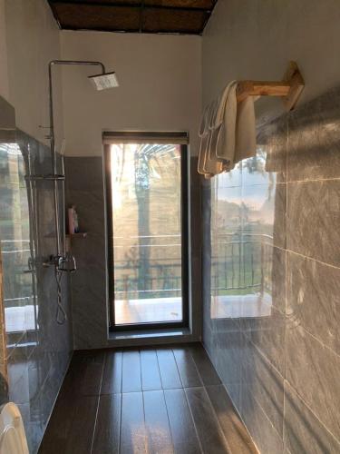Double Room with Mountain View image 10