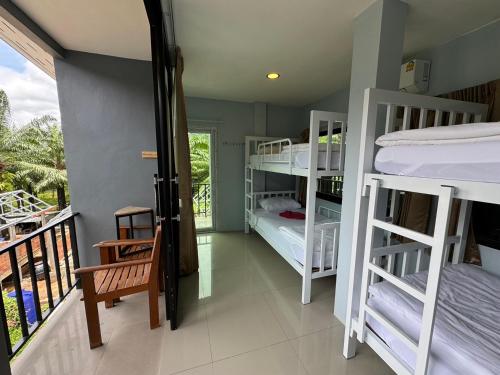 Boom Hostel Khao Sok Room Type - Bed in 4-Bed Mixed Dormitory Room