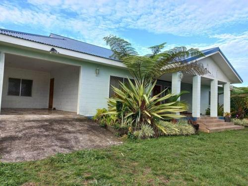 . Seraphine's Cheap Accommodation