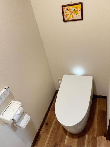 Triple Room with Shared Bathroom image 10