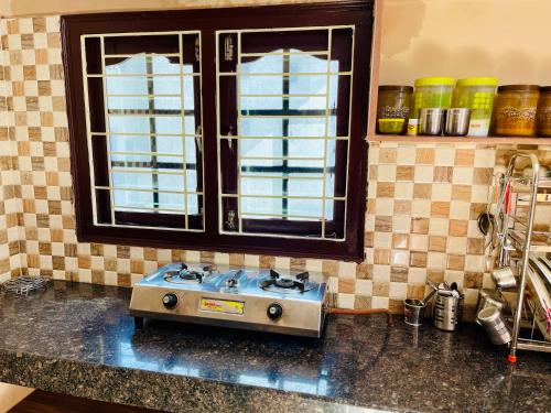 Prince Castle-4BHK Apartment,Guesthouse near Taj Falaknuma Palace