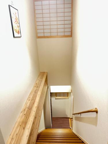 Twin Room with Shared Bathroom image 4