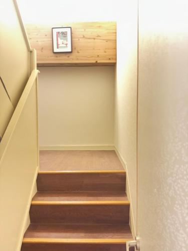 Twin Room with Shared Bathroom image 7