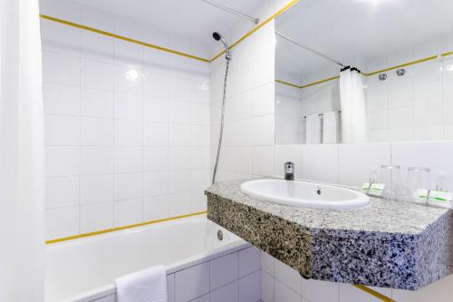 Apartment image 6