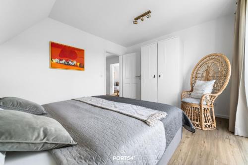 Apartment with Balcony image 10
