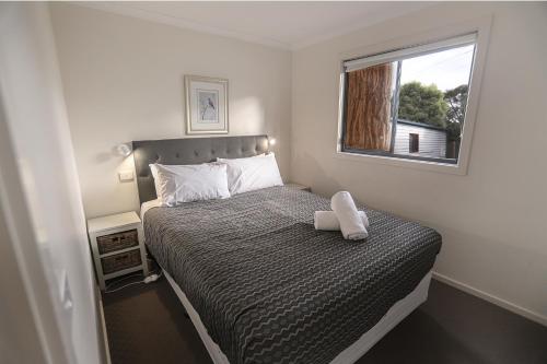 Two-Bedroom Villa image 6