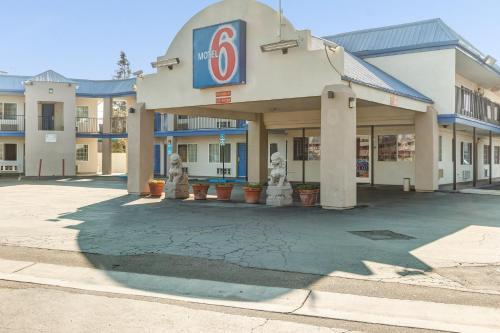 Motel 6-Visalia, CA