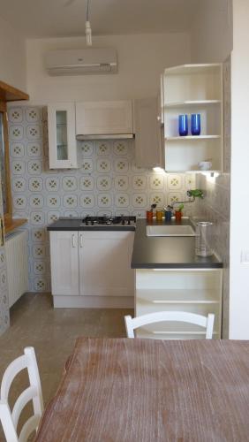 virtuve, A&I Holiday House in Castelnuovo Di Porto
