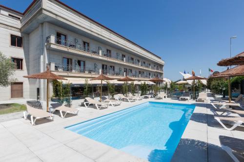 Swimming pool, Hotel Alfonso I in Albelos