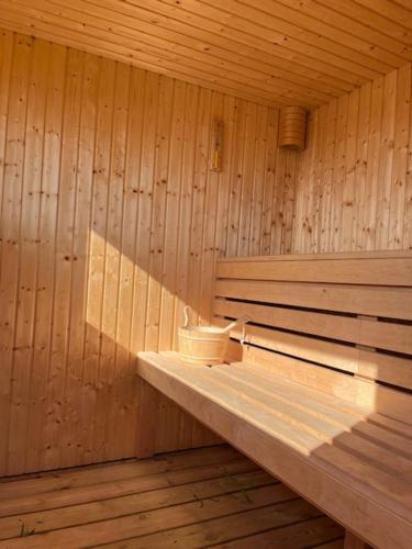 Сауна, Eco-Lodge with sea view Charleton Estate in Колінсберг