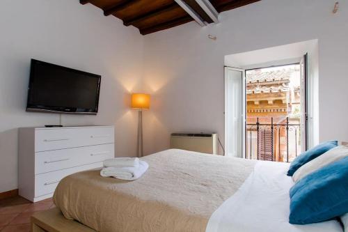 PANTHEON LARGE APARTMENT IN THE HEART OF ROME s, Řím (fotografie 7)