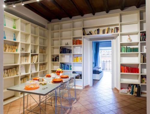 PANTHEON LARGE APARTMENT IN THE HEART OF ROME s, Řím (fotografie 5)