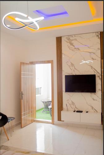 Attractions, Manor luxury homes in Apapa