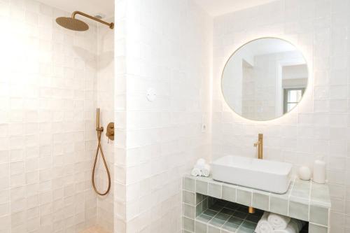 Superior Double Room image 10