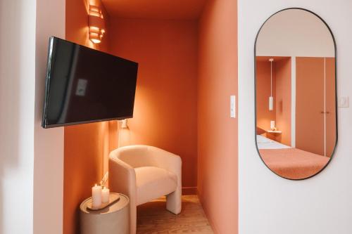 Double Room with Private Bathroom image 8