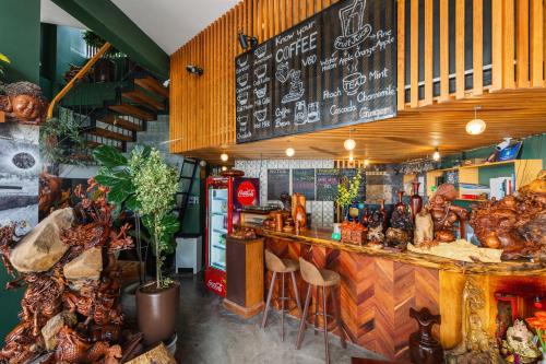 Pi精品酒店 (Pi Boutique Hotel) near 瘋狂之家