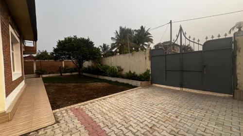 Four-Bedroom House image 10